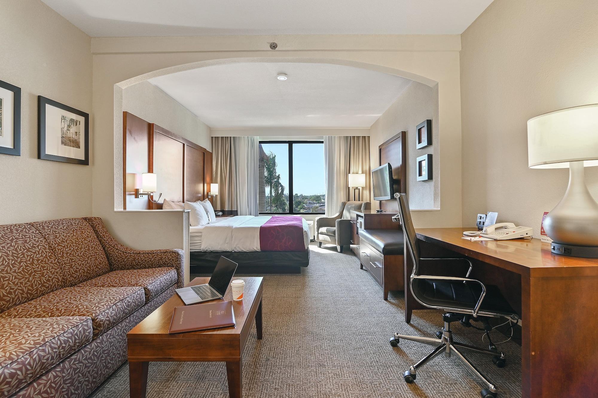 Comfort Suites Miami - Kendall Tamiami Exterior foto